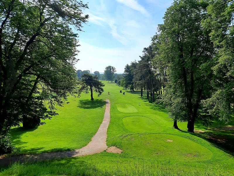 Golf course illustrating the flow of play