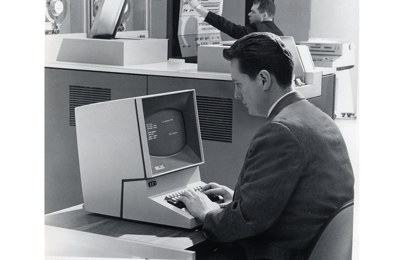 An IBM 2260 terminal from 1964, a precursor to Minitel